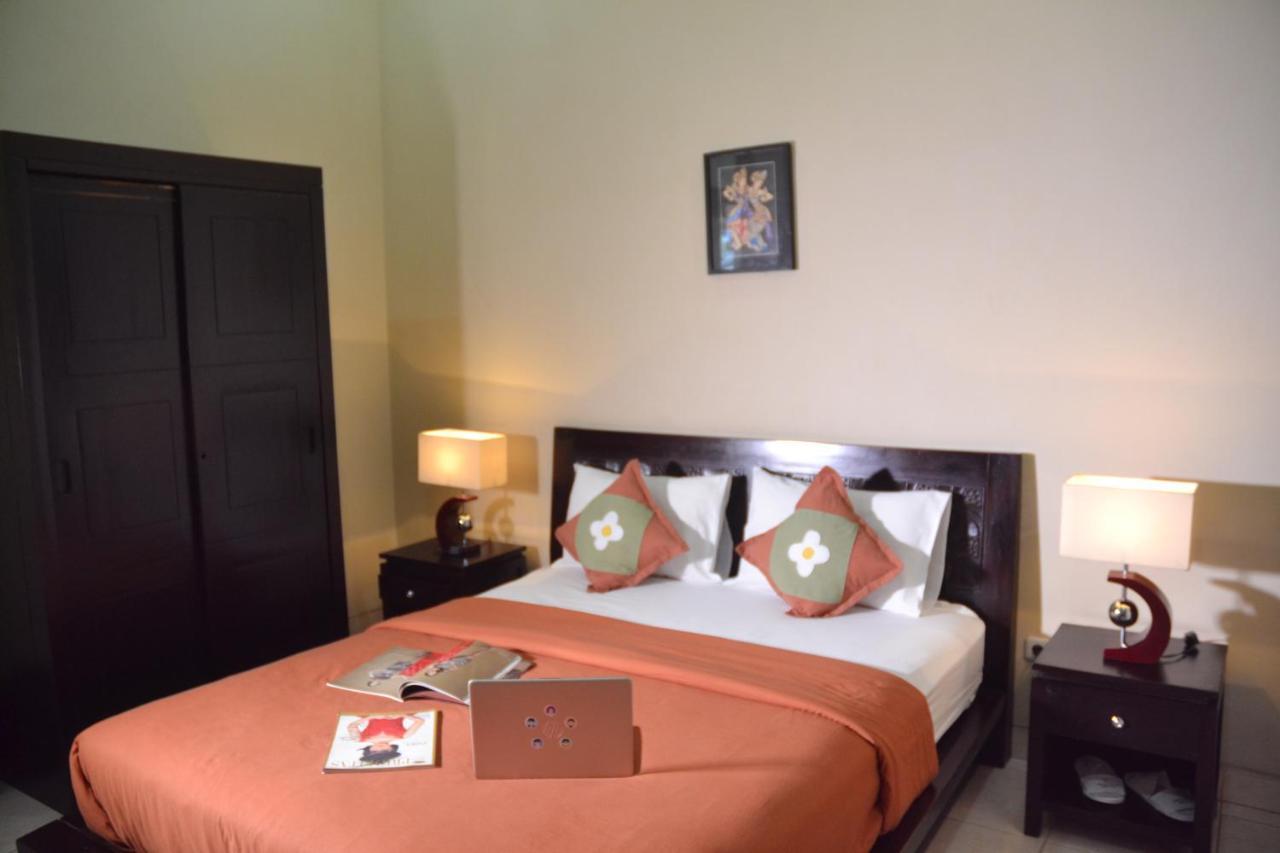 Roemah Canting Homestay Yogyakarta Exterior photo