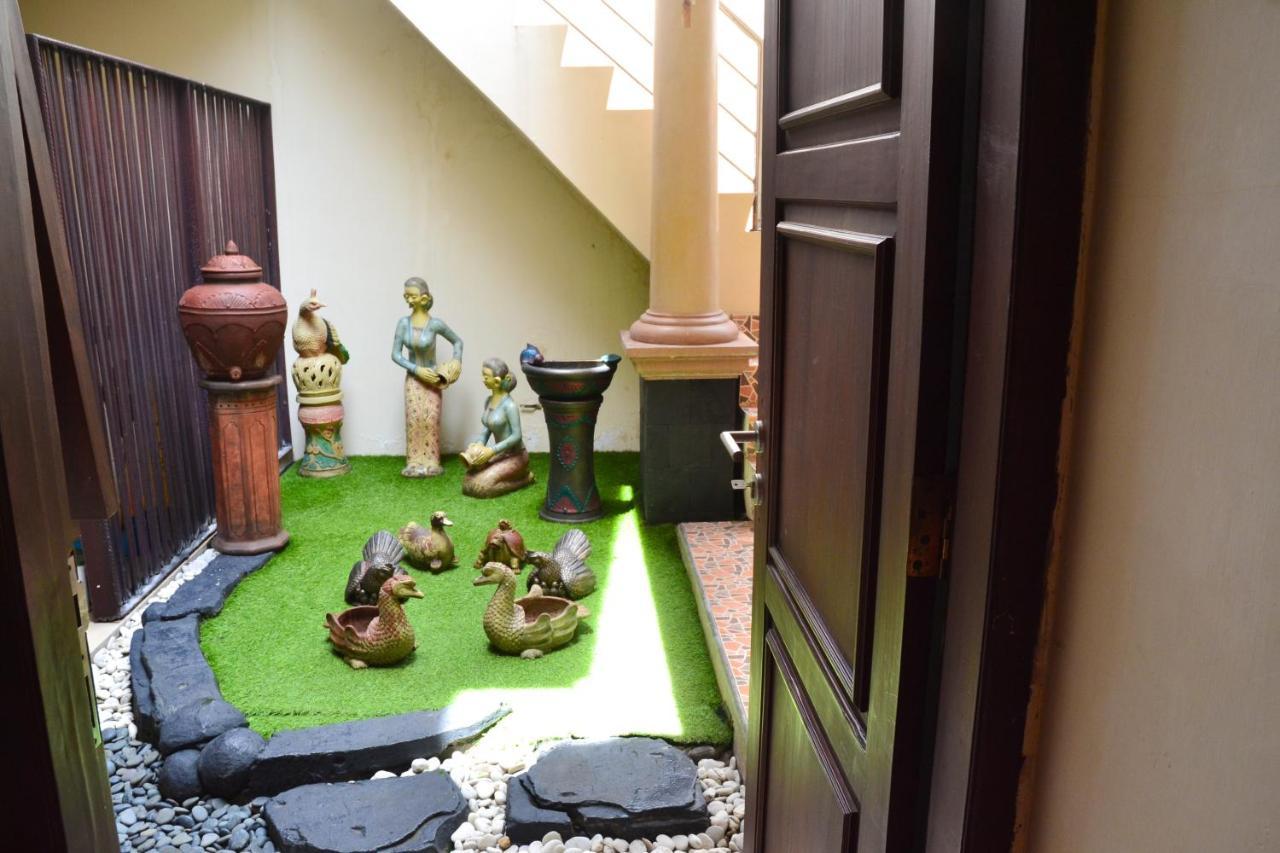 Roemah Canting Homestay Yogyakarta Exterior photo