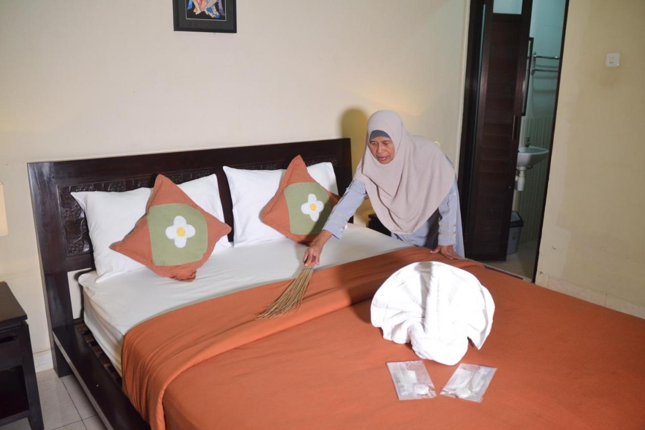 Roemah Canting Homestay Yogyakarta Exterior photo